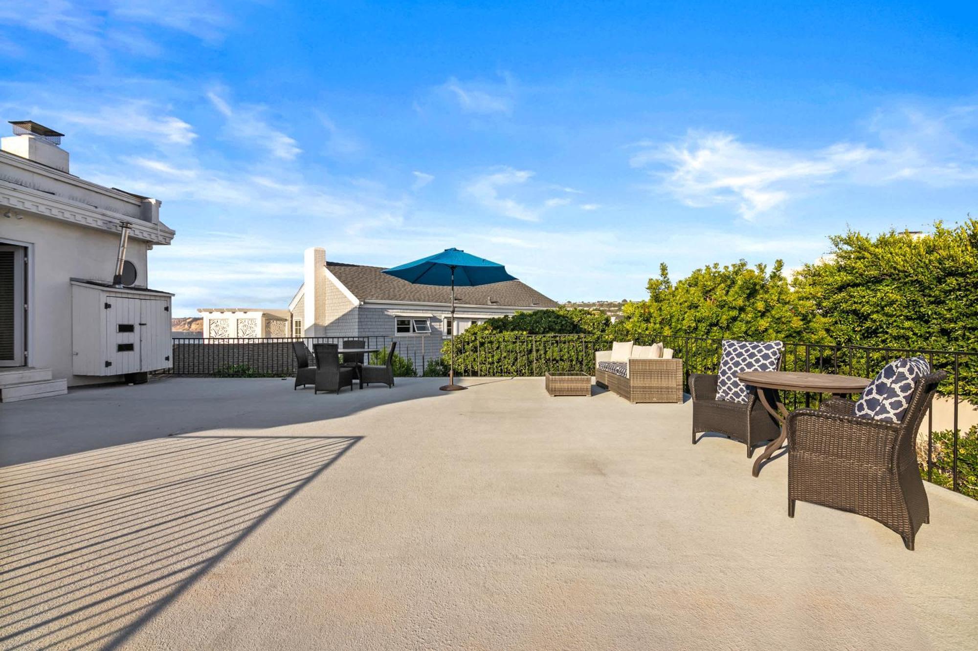 Sea Serenity Coastline Views And Pool Holiday home San Diego
